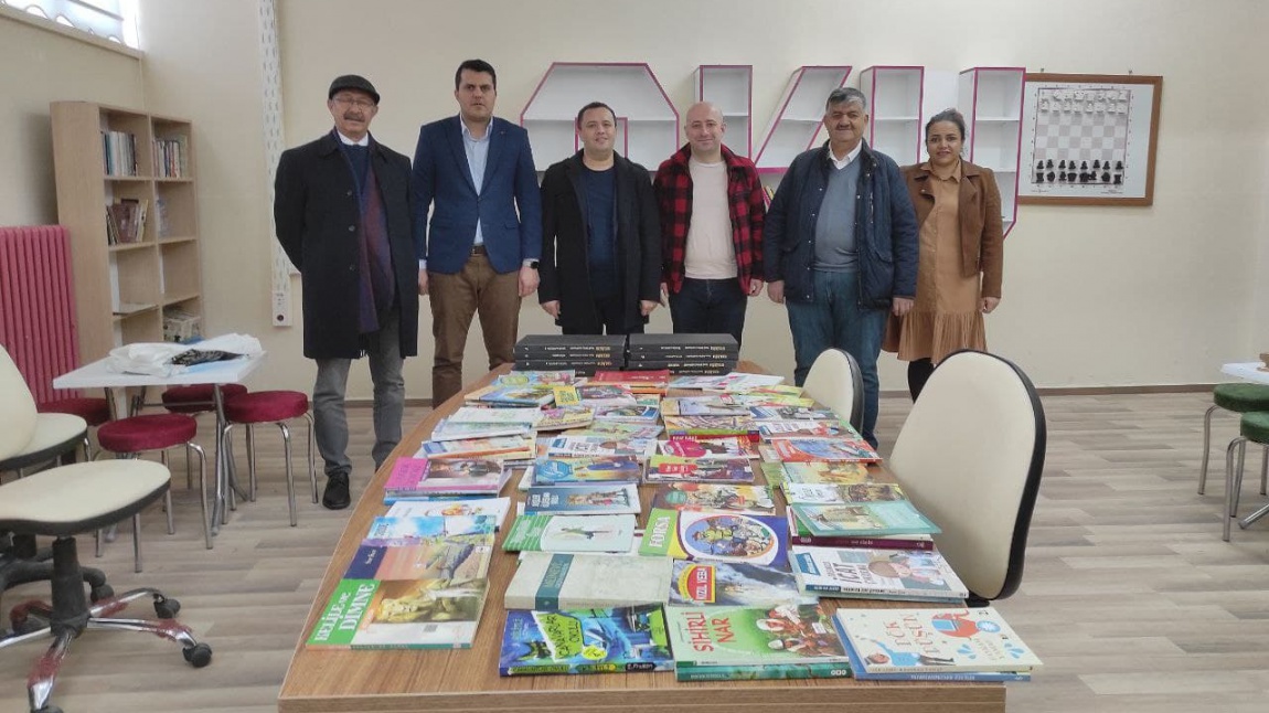 Okul Kütüphanemize Kapadokya Yazarlar Derneğinden Kitap Bağışı