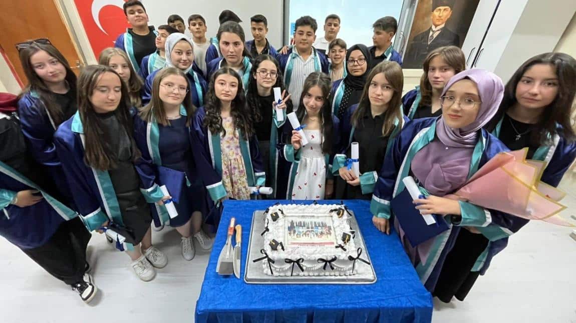 MEZUNİYET TÖRENİ